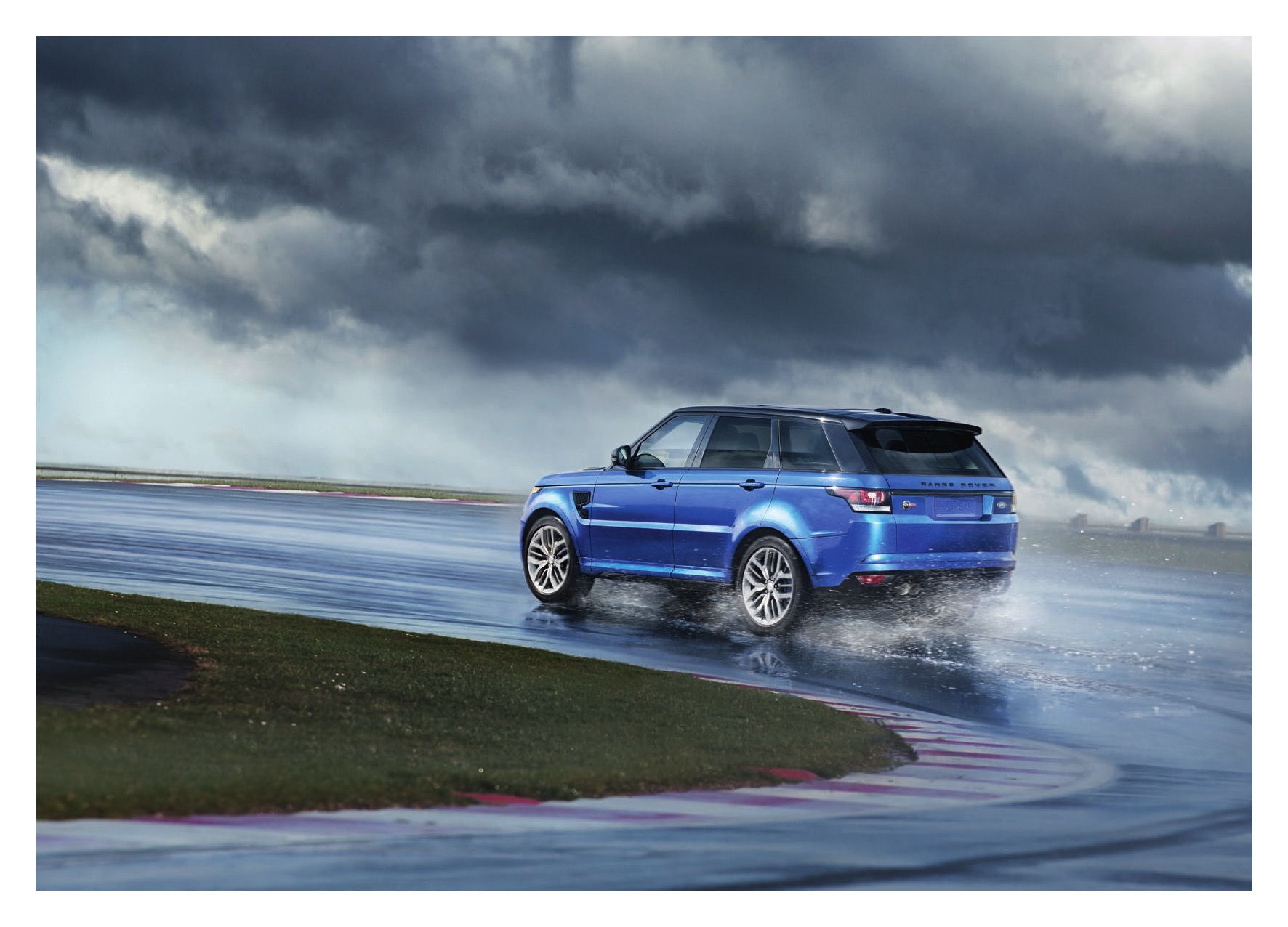 2015 Range Rover Sport SVR Brochure Page 8